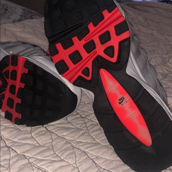 Nike Air Max 98 Black Gray Solar Red - Picture 3 of 6